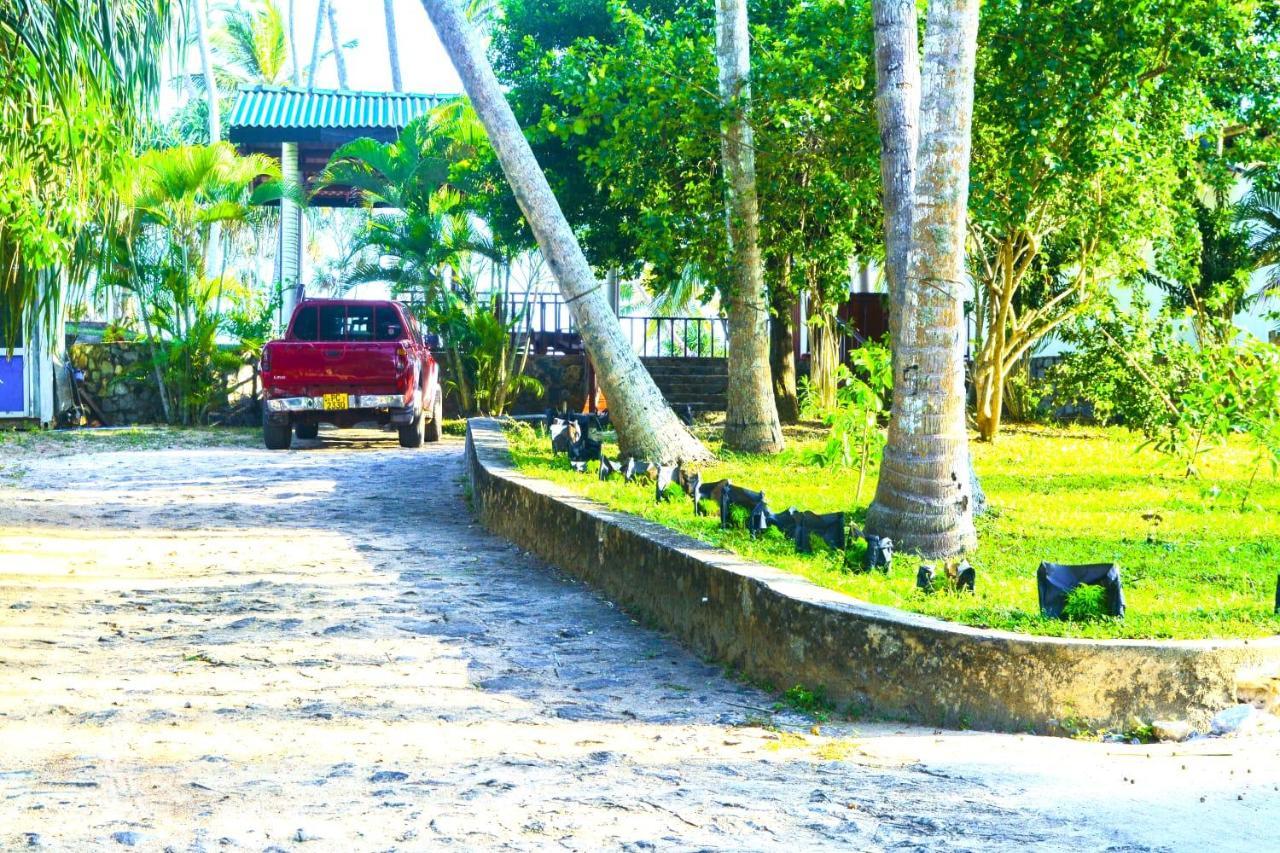 Helios Beach Resort Tangalle Kültér fotó