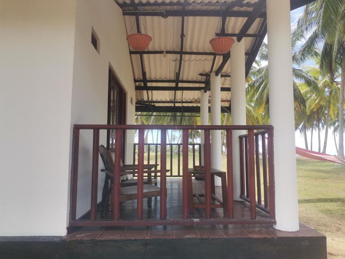 Helios Beach Resort Tangalle Kültér fotó