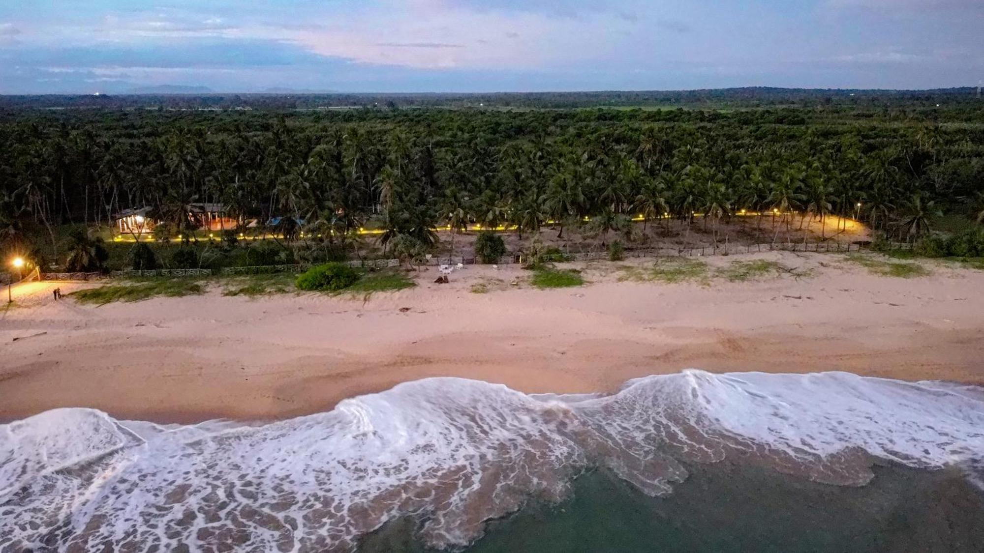 Helios Beach Resort Tangalle Kültér fotó